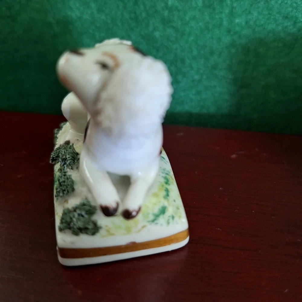 CHELSEA STAFFORDSHIRE PORCELAIN SPANIEL